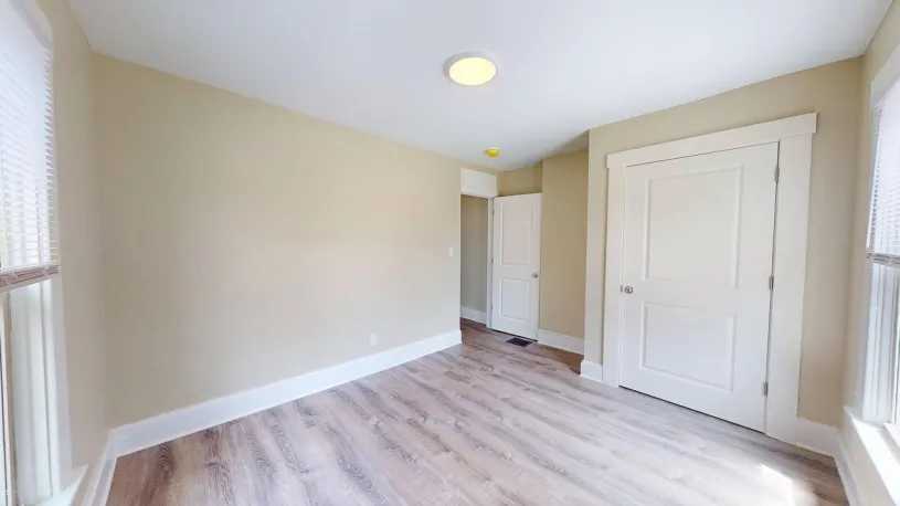 91 W Norwich Ave ~ Newly Renovated! 