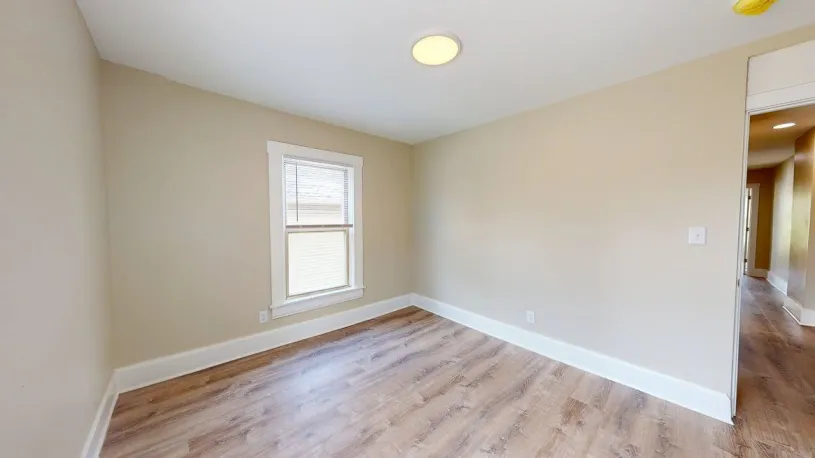 91 W Norwich Ave ~ Newly Renovated! 