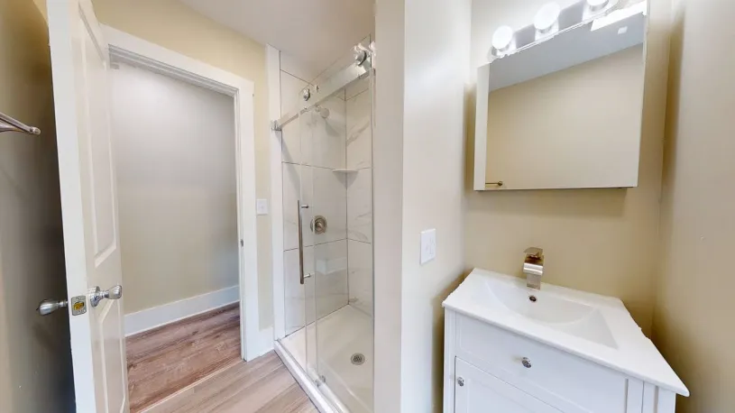 91 W Norwich Ave ~ Newly Renovated! 