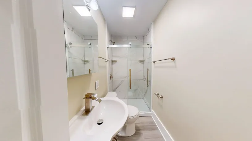 91 W Norwich Ave ~ Newly Renovated! 