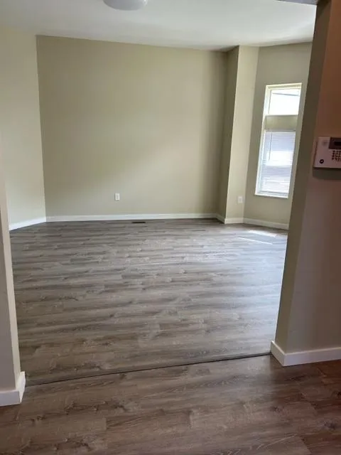 98 E 14th Ave Apt A