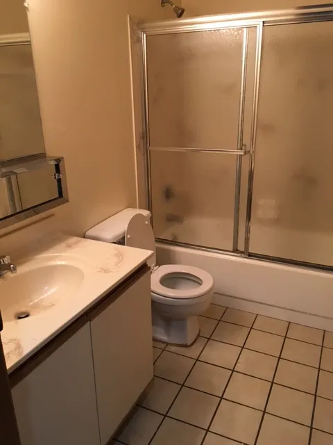 87 E 14th Ave 2BR