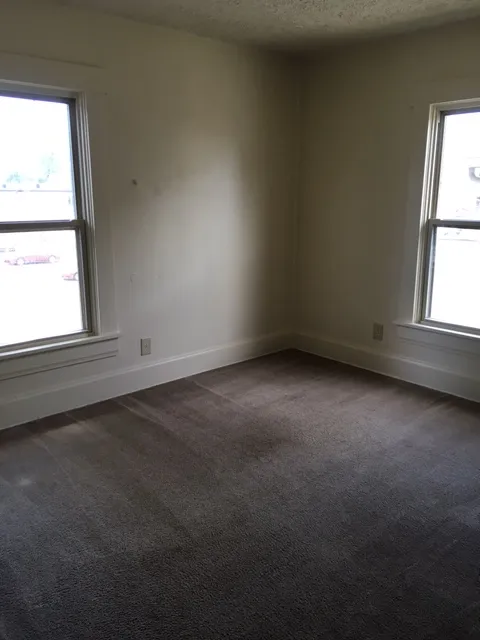 91 W Norwich Ave