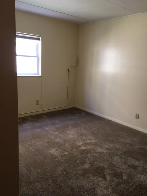 40 E Lane Ave 2BR