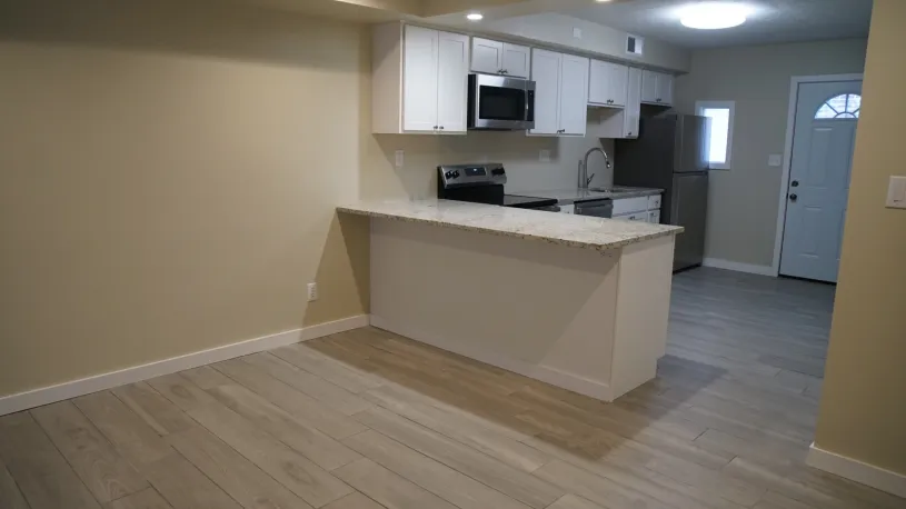 101 E Lane Ave Apt C
