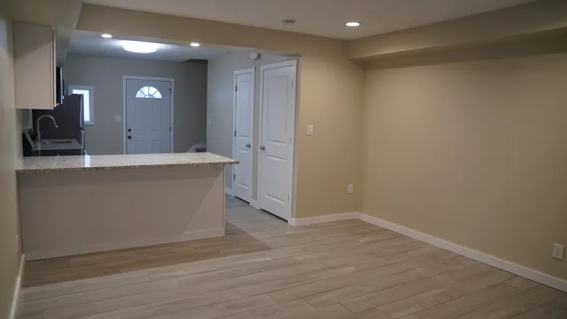 101 E Lane Ave Apt C