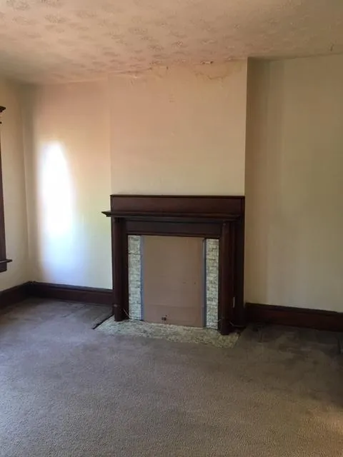 103 W 10th Ave Apt B