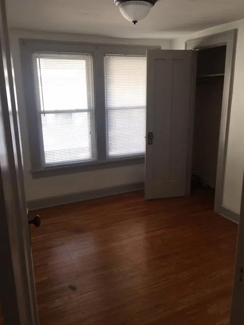 198 E 16th Ave