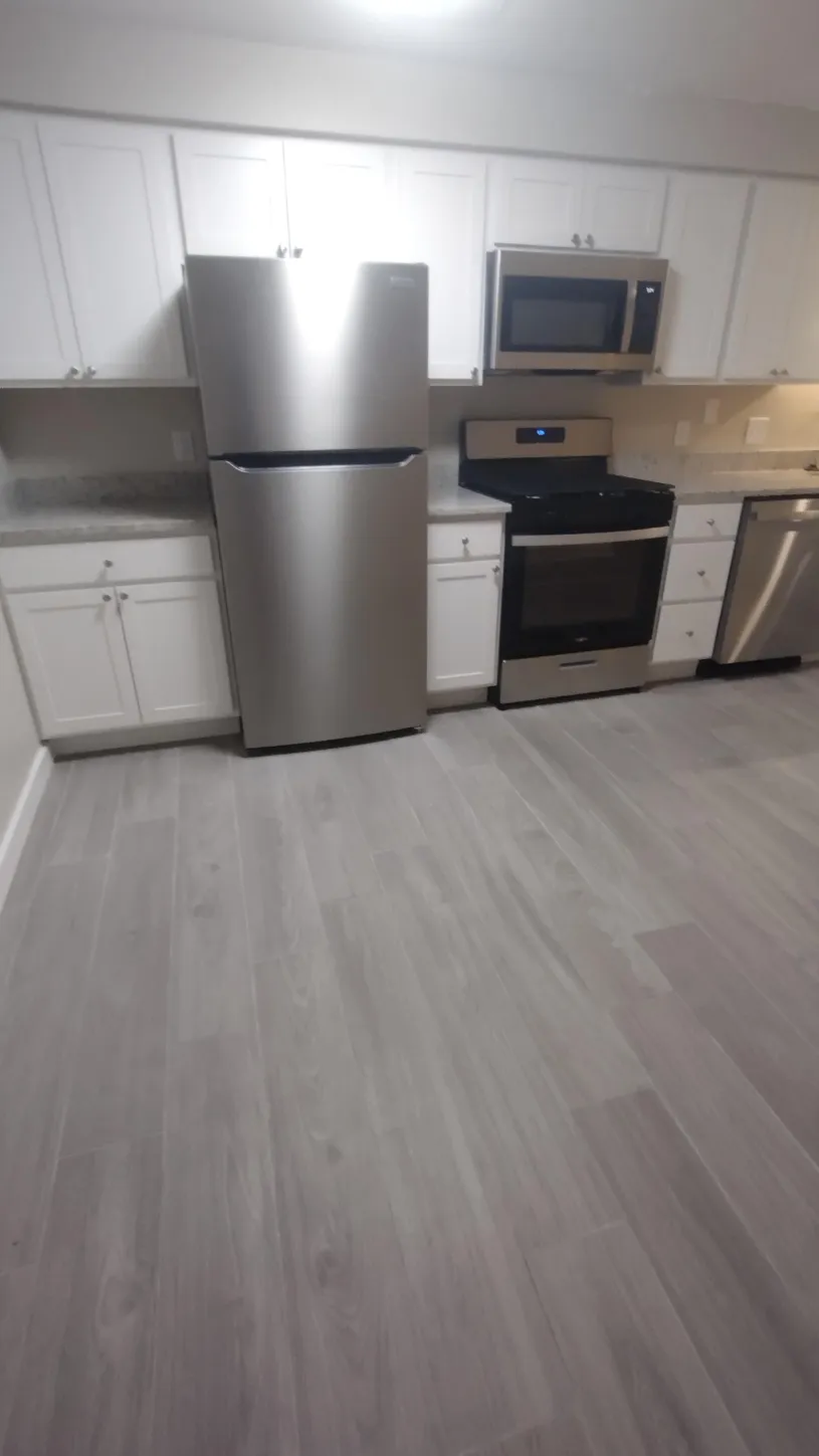 130 E Woodruff Ave Apt 1B ~ Renovated 