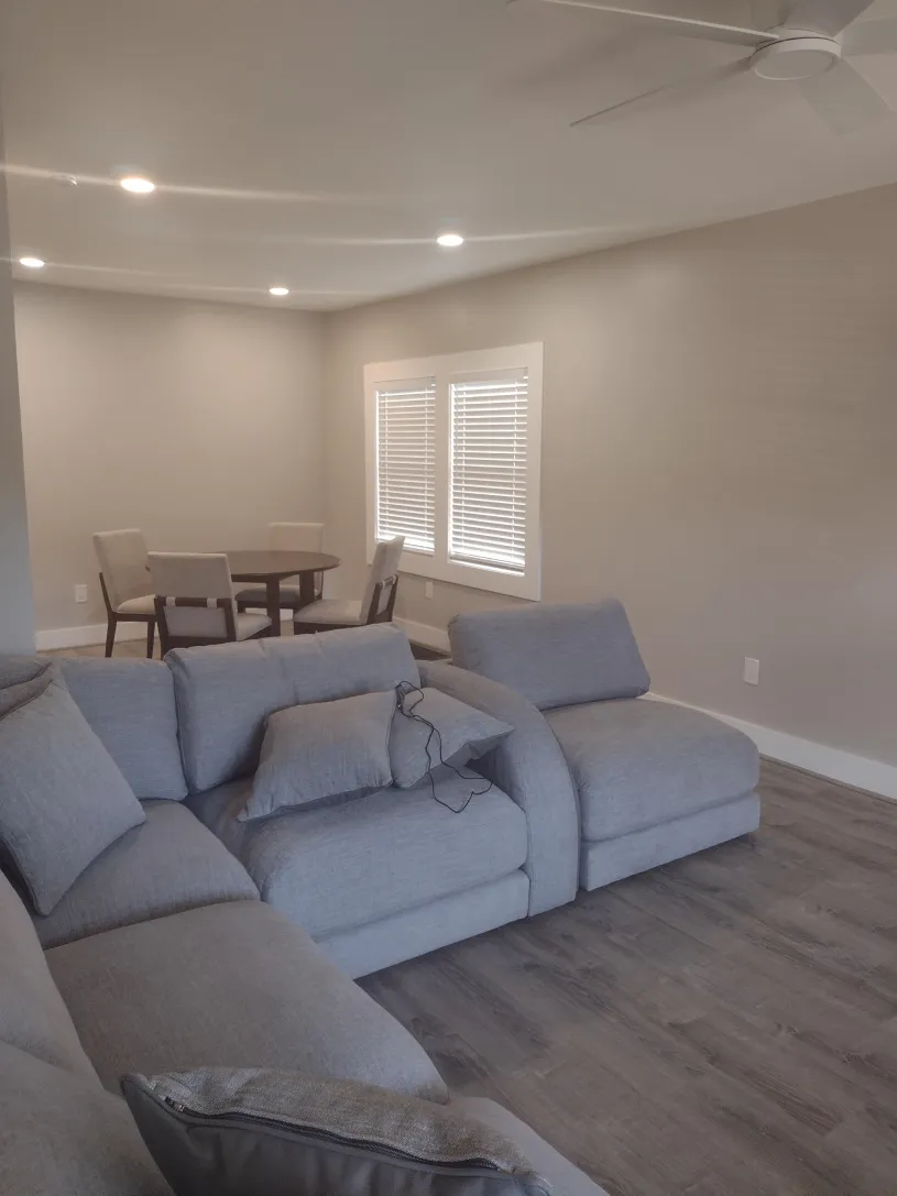2247-2249 Neil Ave 