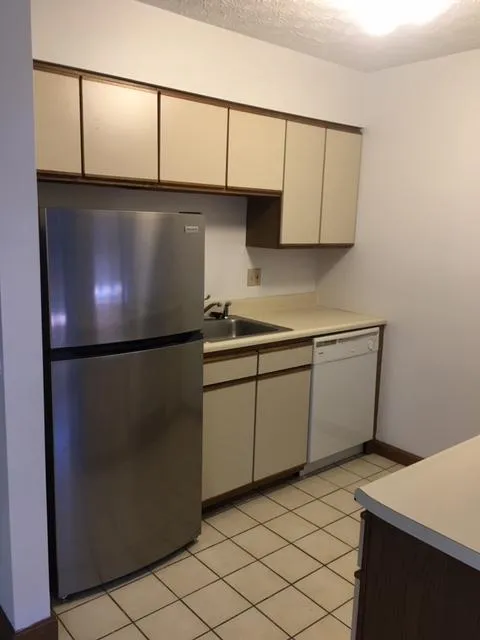 98 E 14TH AVE Apt B