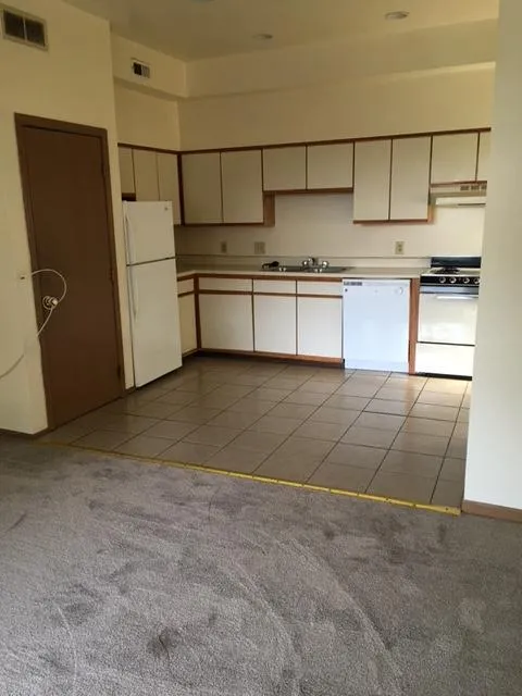 98 E 14TH AVE Apt B