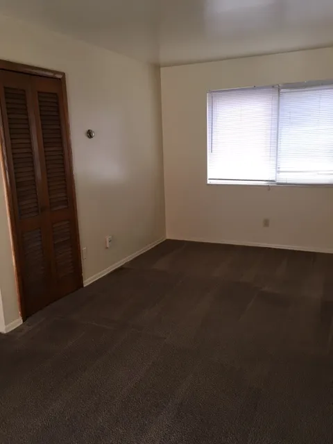 29 E Norwich Ave 1BR