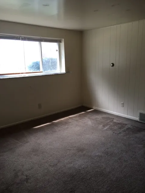 130 E Woodruff Ave 2BR