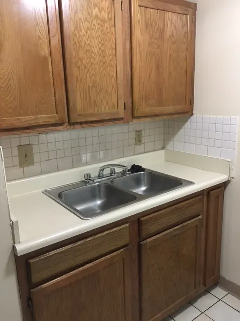 30 E Lane Ave 2BR