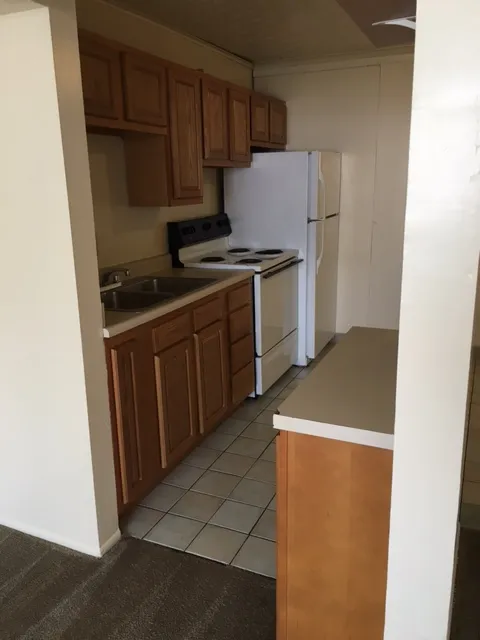 30 E Lane Ave 4BR Apt 304