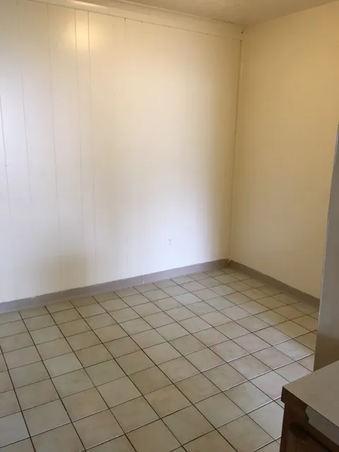 30 E Lane Ave 4BR Apt 304