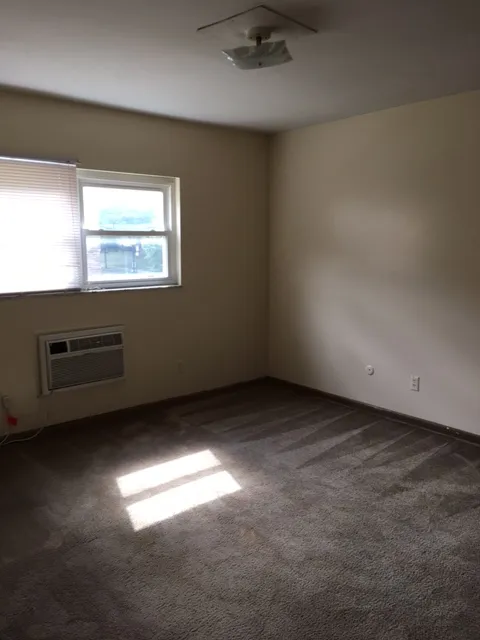 90 E 14th Ave 2BR