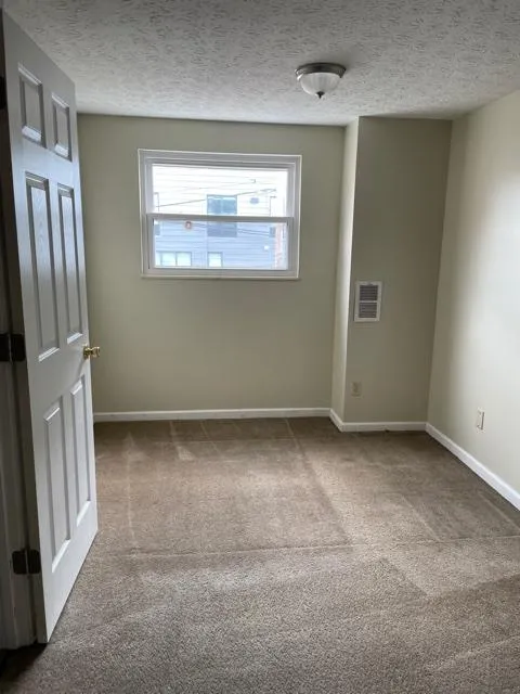 249, 255 W Norwich Ave