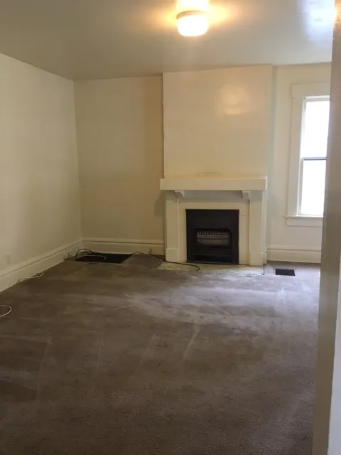 100 E Lane Ave