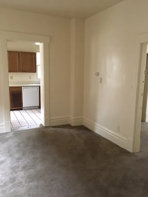 100 E Lane Ave