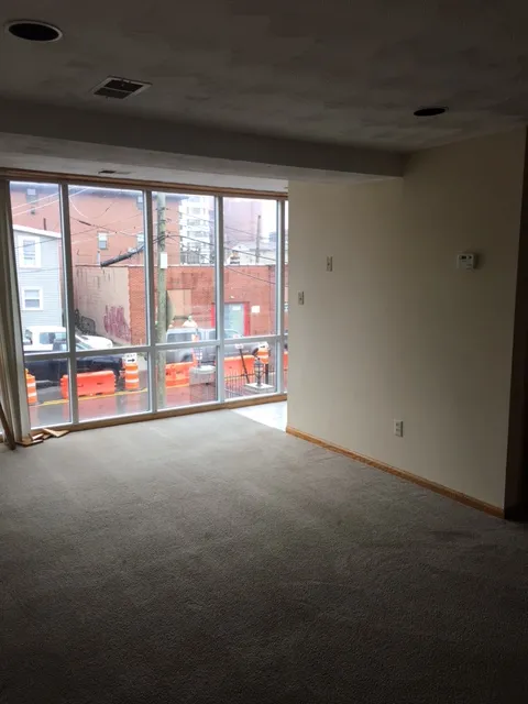 271 W Norwich Ave