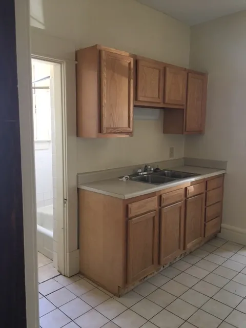 103 W 10th Ave Apt A