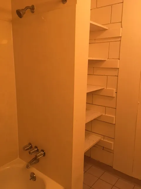 30 E Lane Ave 3BR