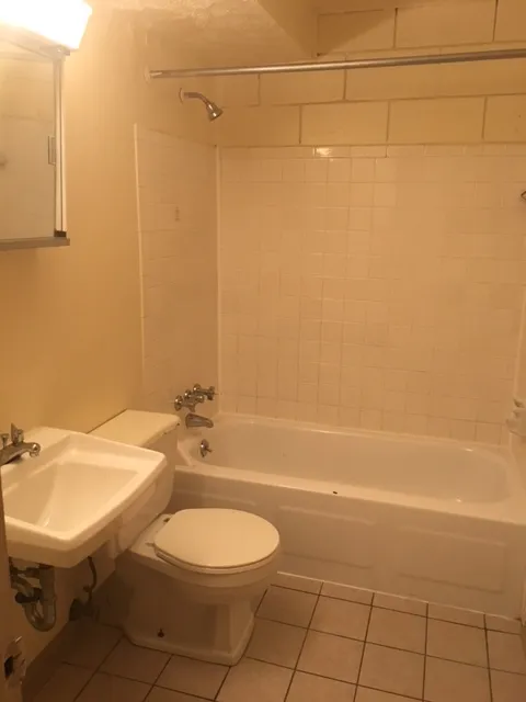 30 E Lane Ave 3BR
