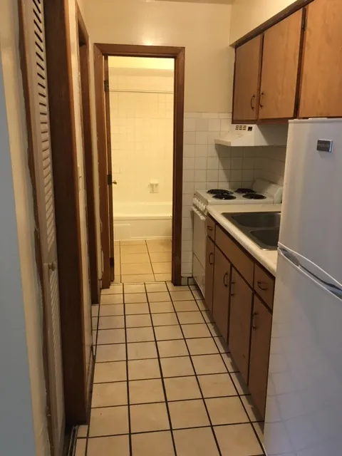 56 E Lane Ave 1BR