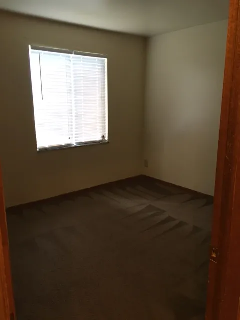 56 E Lane Ave 1BR