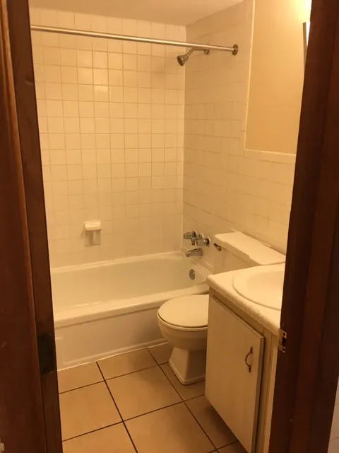 56 E Lane Ave 1BR
