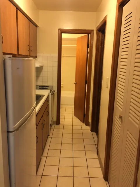 56 E Lane Ave 1BR