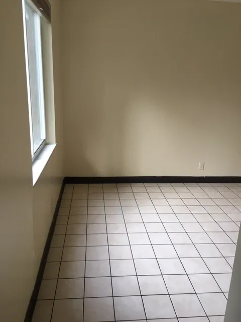 56 E Lane Ave 2BR
