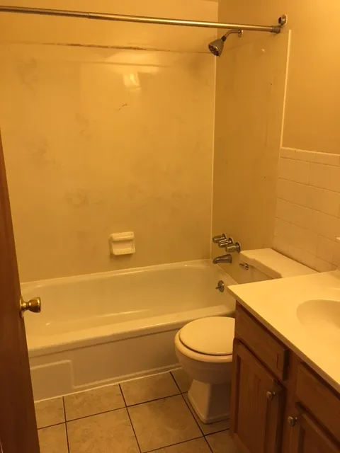56 E Lane Ave 2BR