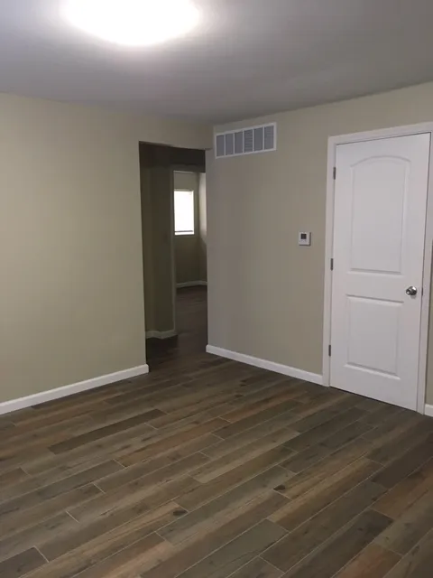 90 E 14th Ave 2BR - Renovated Unit