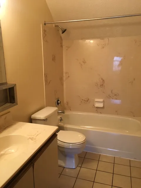 87 E 14th Ave 4BR - Unit B