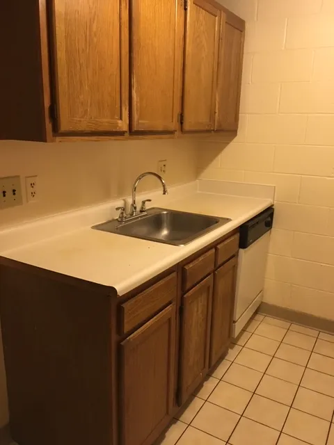 102-106 W. Norwich Ave