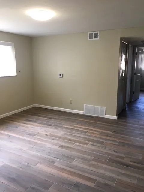 130 E Woodruff Ave Apt 1C ~ Renovated 