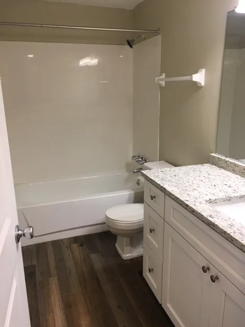 130 E Woodruff Ave Apt 1C ~ Renovated 
