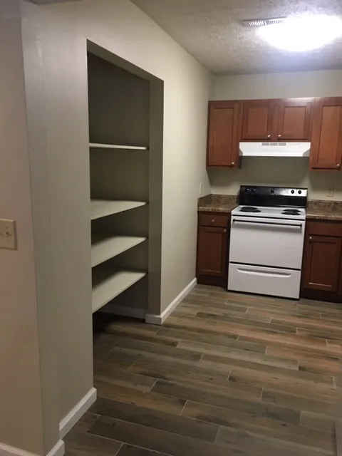 104 W Lane Ave - 3BR Apt F