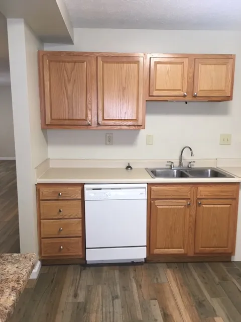  30 E Frambes Ave 1BR