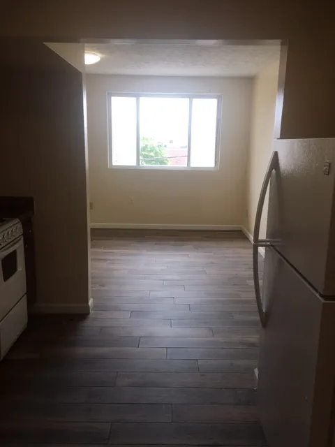 30 E. Lane Ave Efficiency - Renovated Unit A
