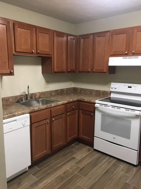 198 E 16th Ave Apt A6