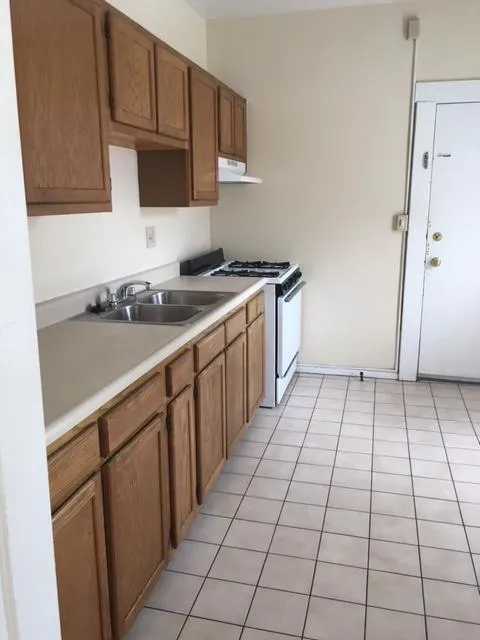 91 W Norwich Ave