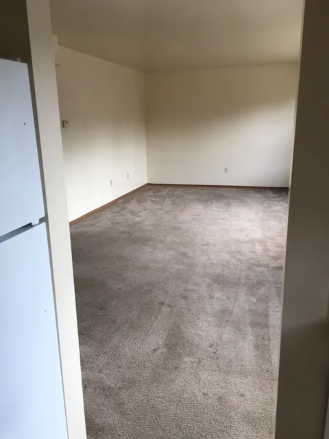 63 E 14th Ave 5BR