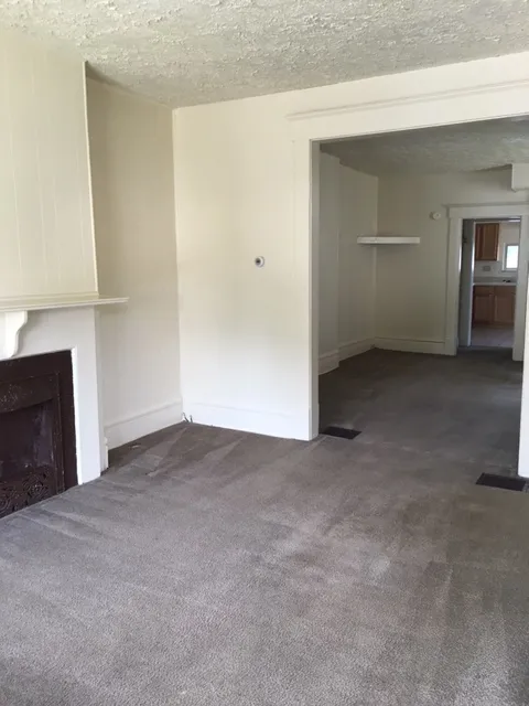 91 W Norwich Ave