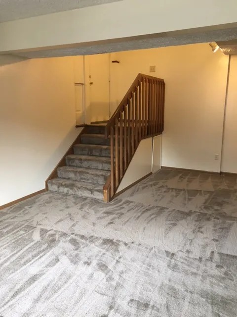 87 E 14th Ave 2BR