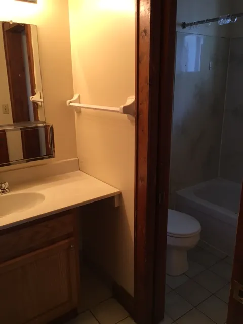 161 1/2 W Northwood Ave 