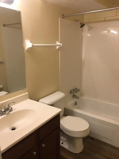 30 E Lane Ave Apt 203A